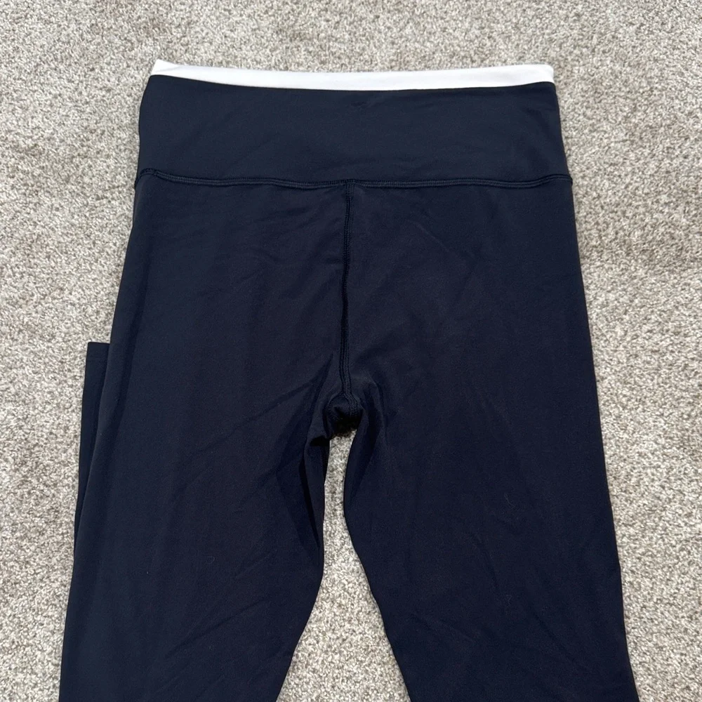 All in Motion Black Everyday Soft Ultra High Rise Leggings 7/8 length - Picture 7 of 8